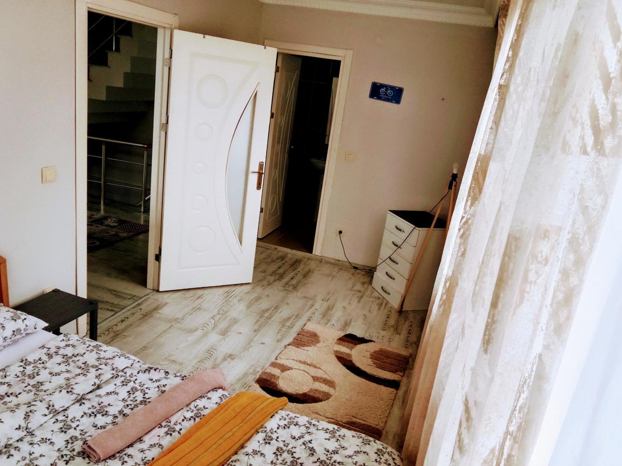 Ahmet Teacher Hotel, 5 Minutes From The Airport Arnavutkoy Exterior foto