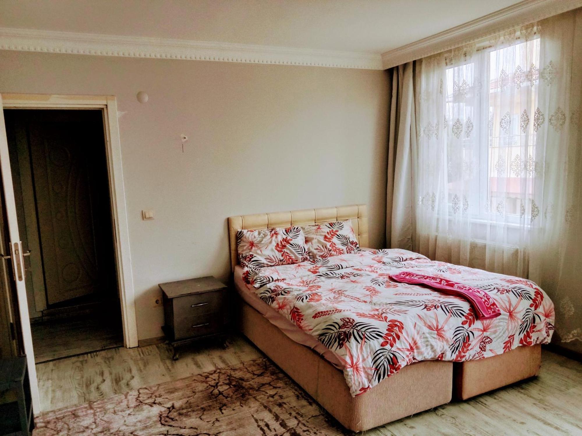 Ahmet Teacher Hotel, 5 Minutes From The Airport Arnavutkoy Exterior foto