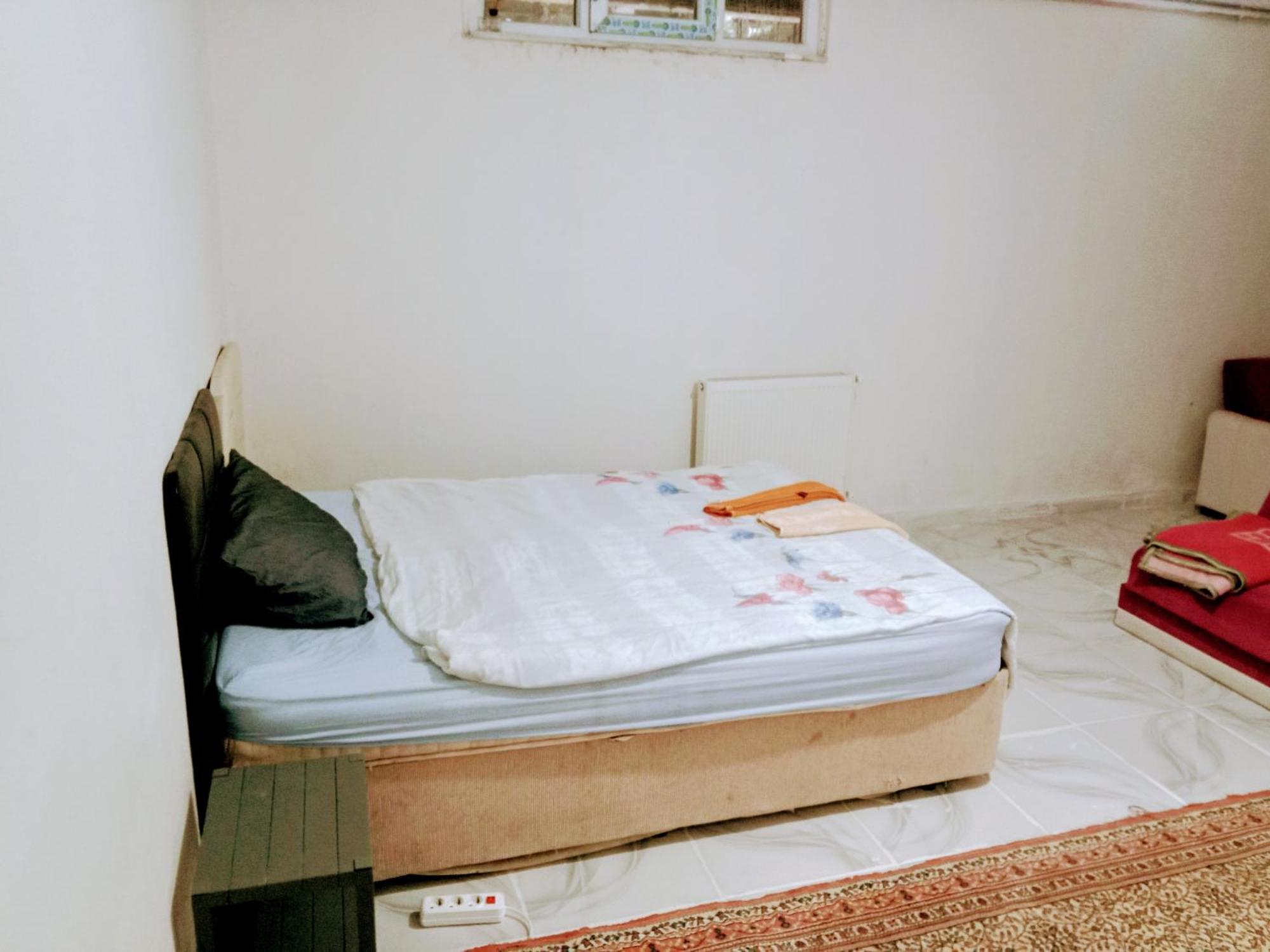 Ahmet Teacher Hotel, 5 Minutes From The Airport Arnavutkoy Exterior foto